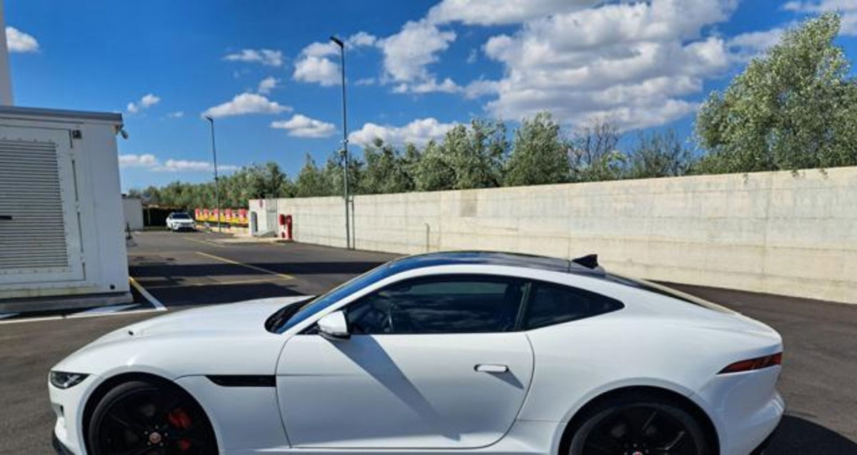 Jaguar F-Type Coupé 2.0 aut. Coupé R-Dynamic Black (14)