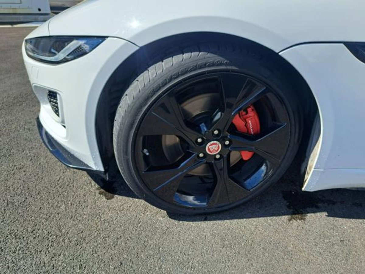Jaguar F-Type Coupé 2.0 aut. Coupé R-Dynamic Black (15)