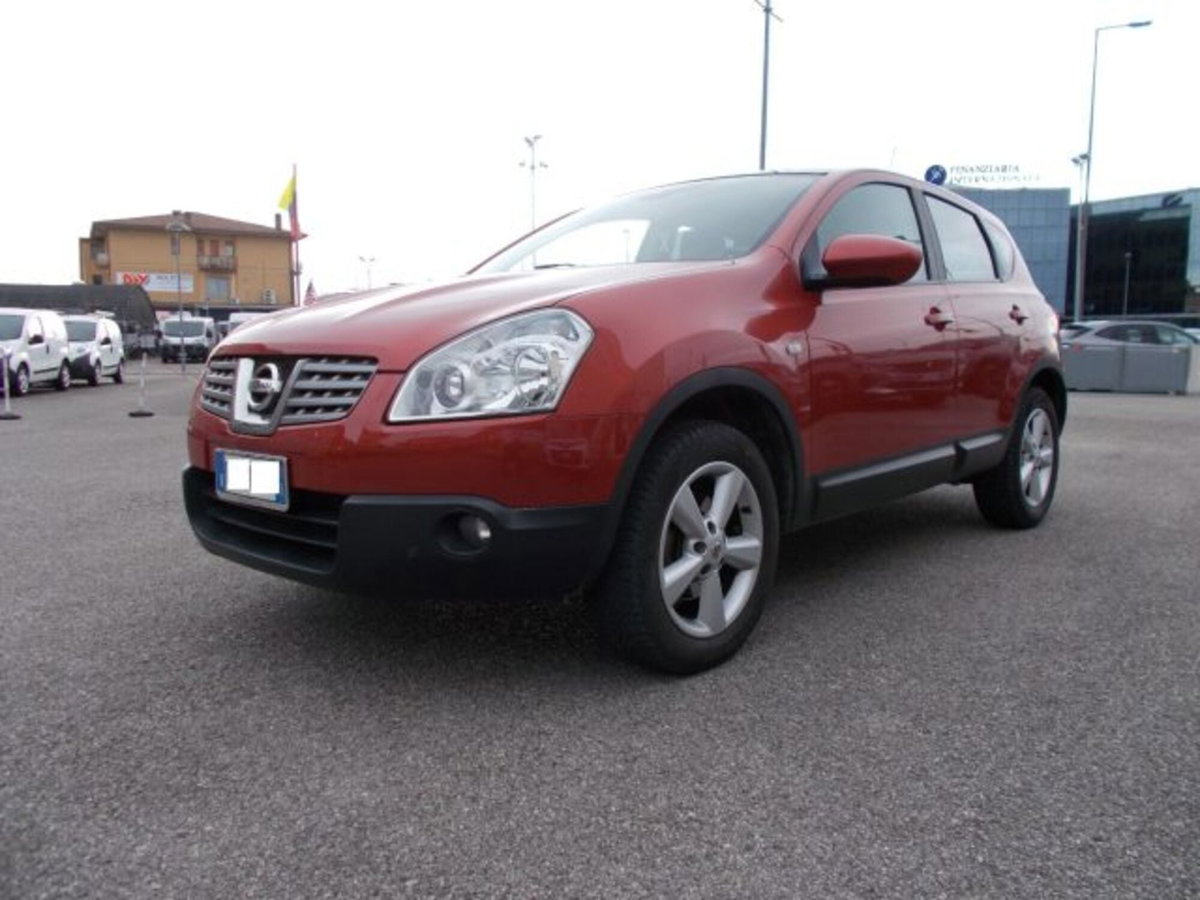 Nissan Qashqai 1.5 dCi Tekna (2)