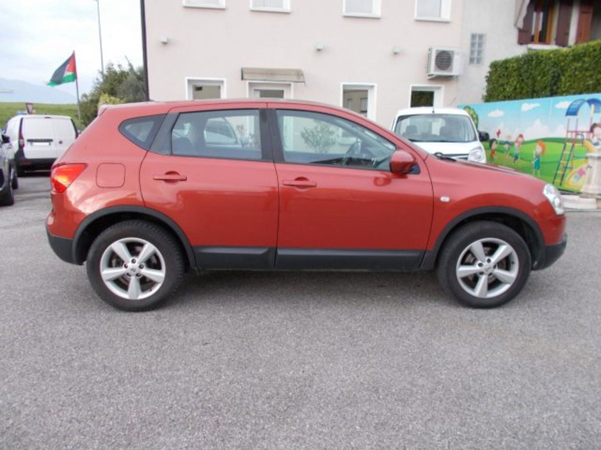 Nissan Qashqai 1.5 dCi Tekna (5)