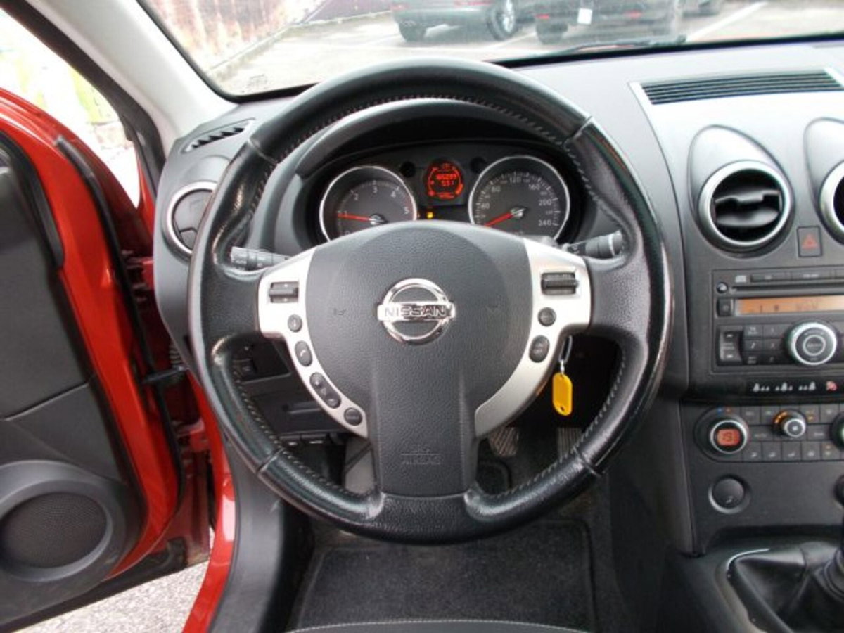 Nissan Qashqai 1.5 dCi Tekna (9)