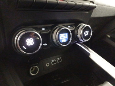 Renault Clio TCe 90 CV 5 porte Techno (19)