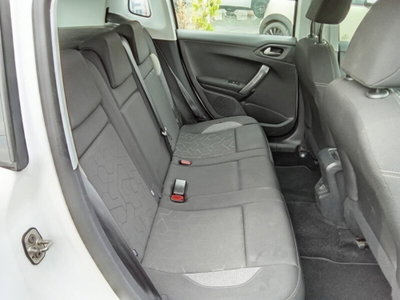 Peugeot 2008 BlueHDi 100 S&S Active (12)