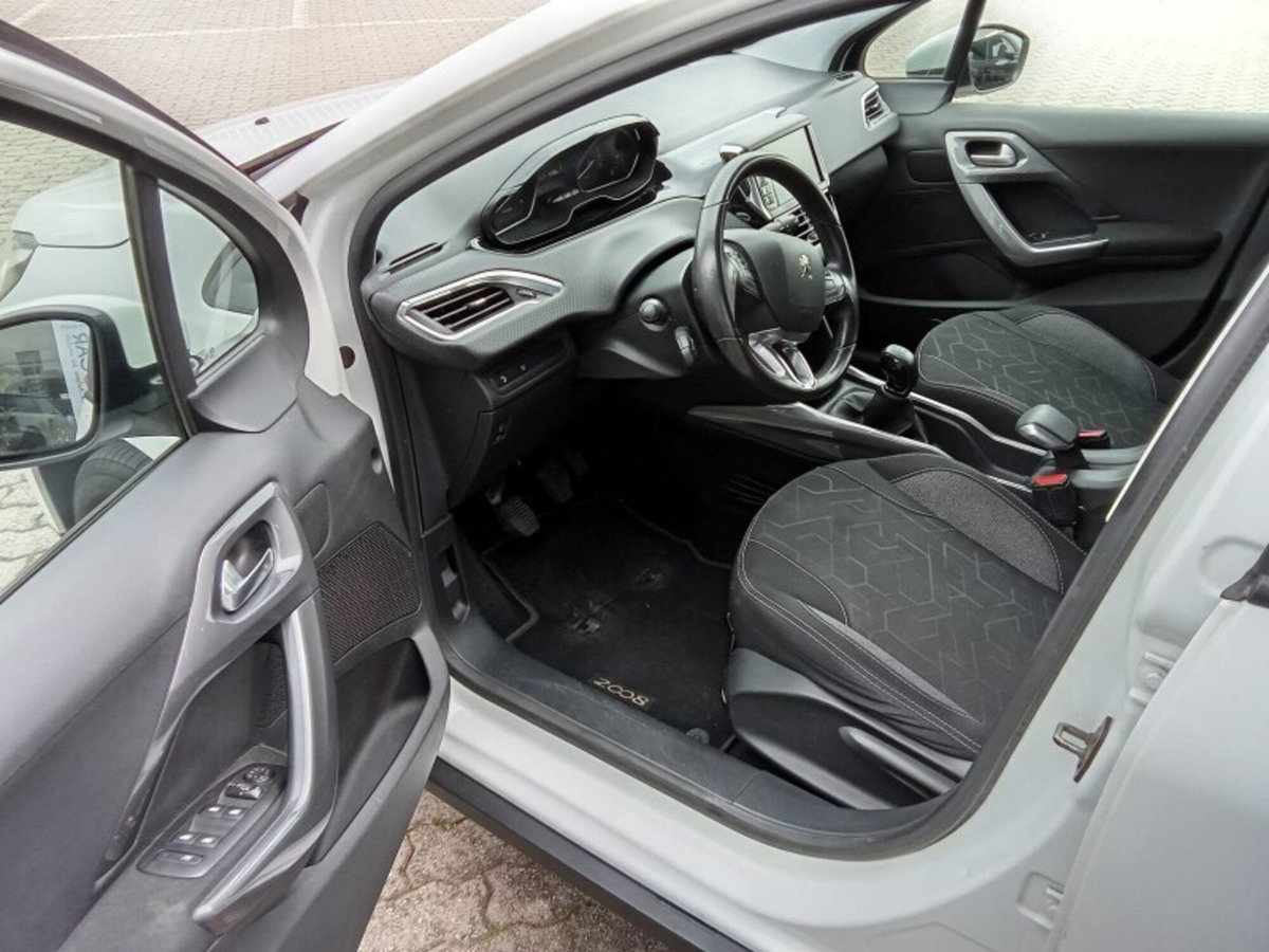 Peugeot 2008 BlueHDi 100 S&S Active (14)