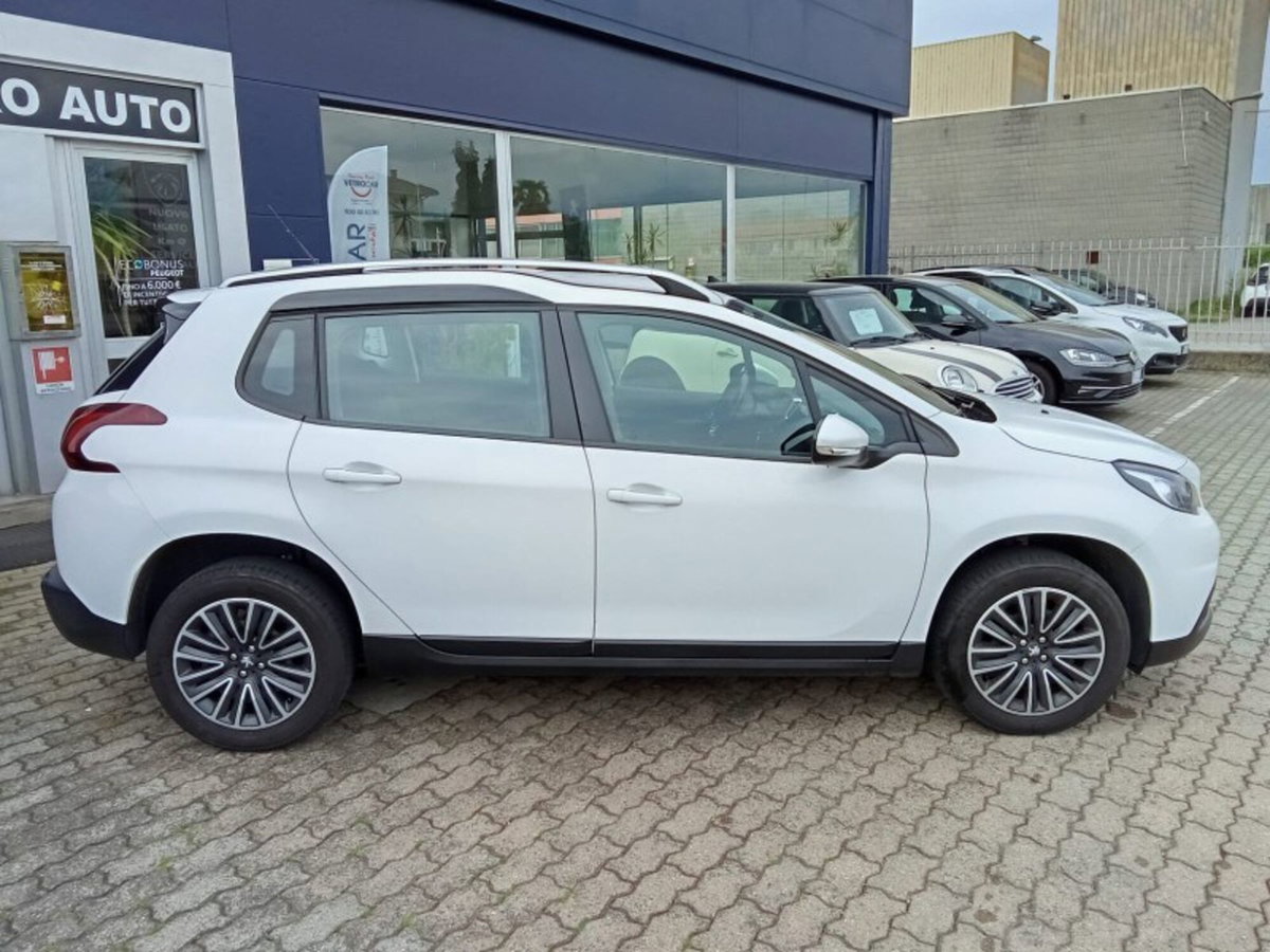 Peugeot 2008 BlueHDi 100 S&S Active (2)