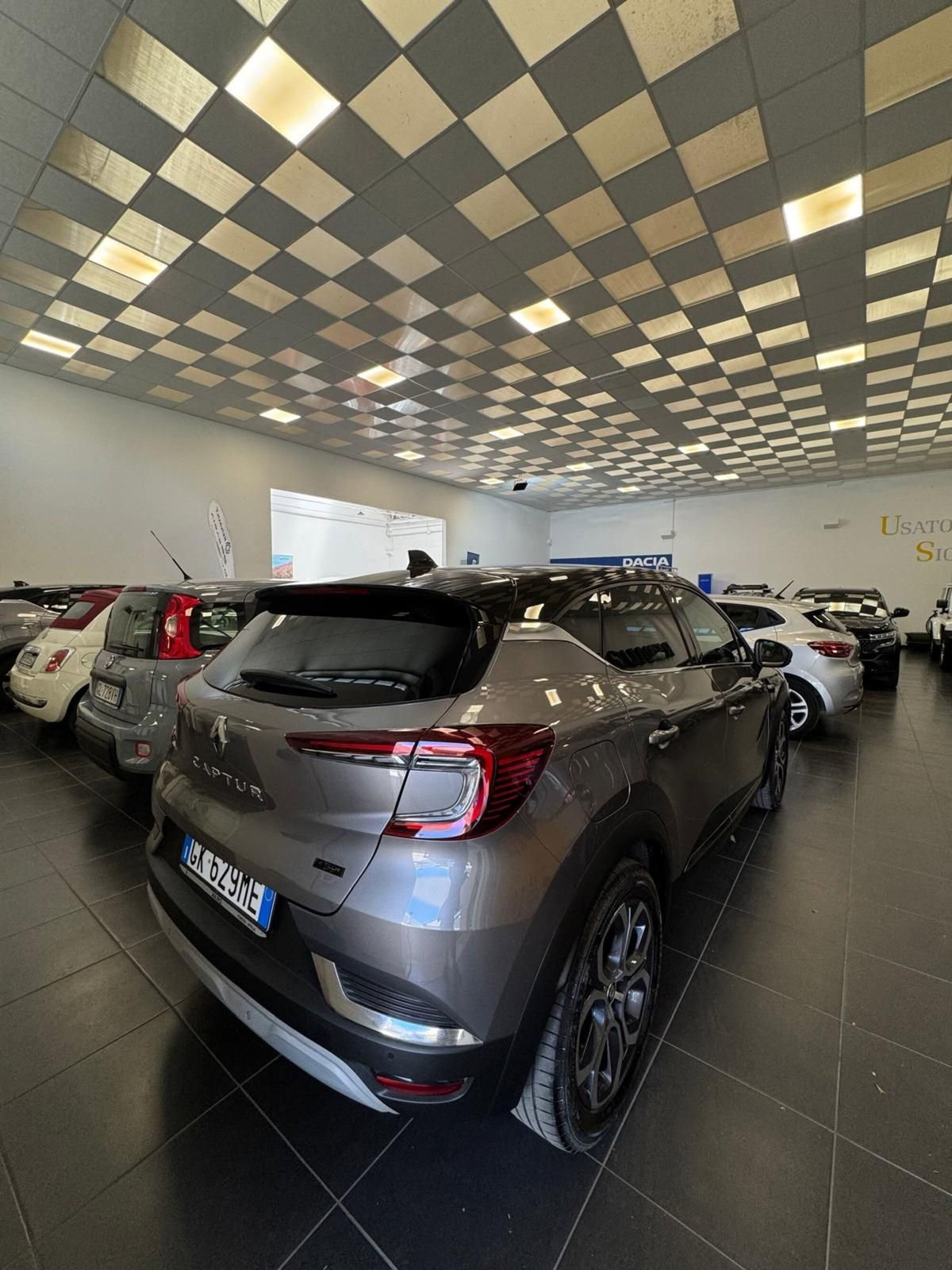 Renault Captur Full Hybrid E-Tech 145 CV Techno Fast Track (2)
