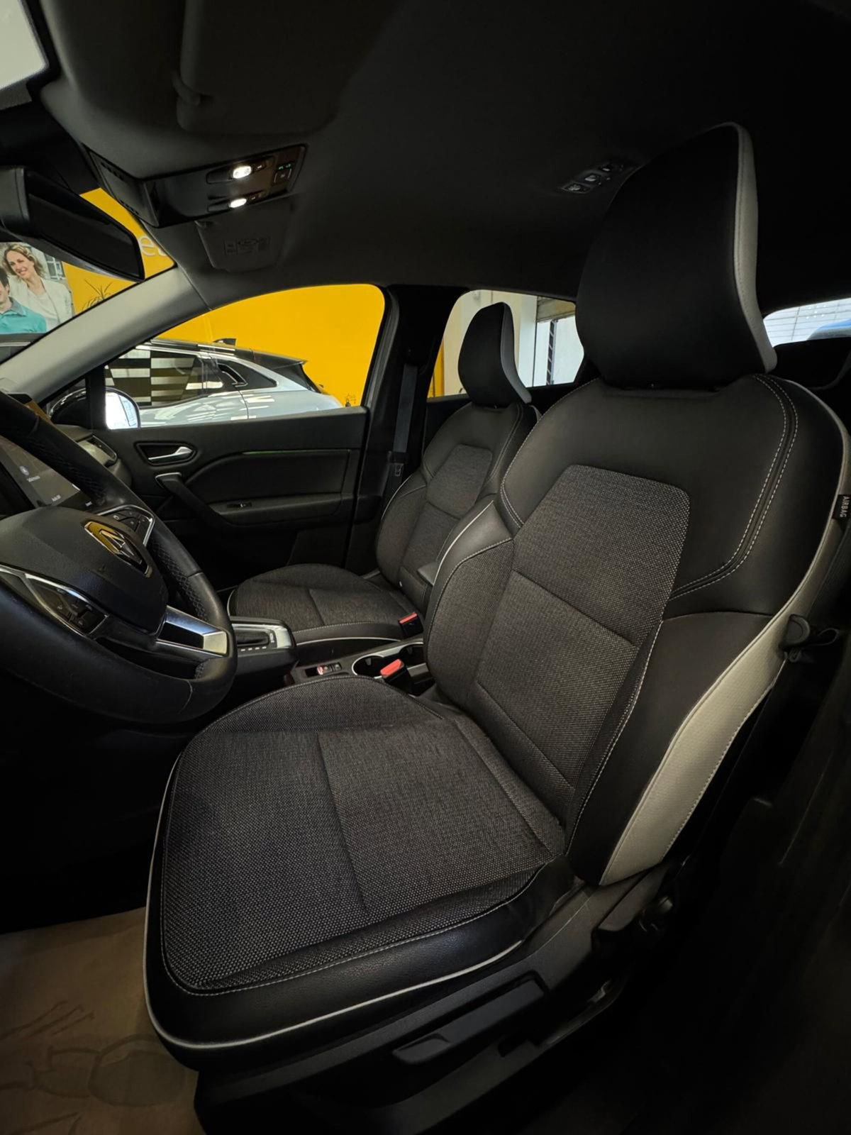 Renault Captur Full Hybrid E-Tech 145 CV Techno Fast Track (3)
