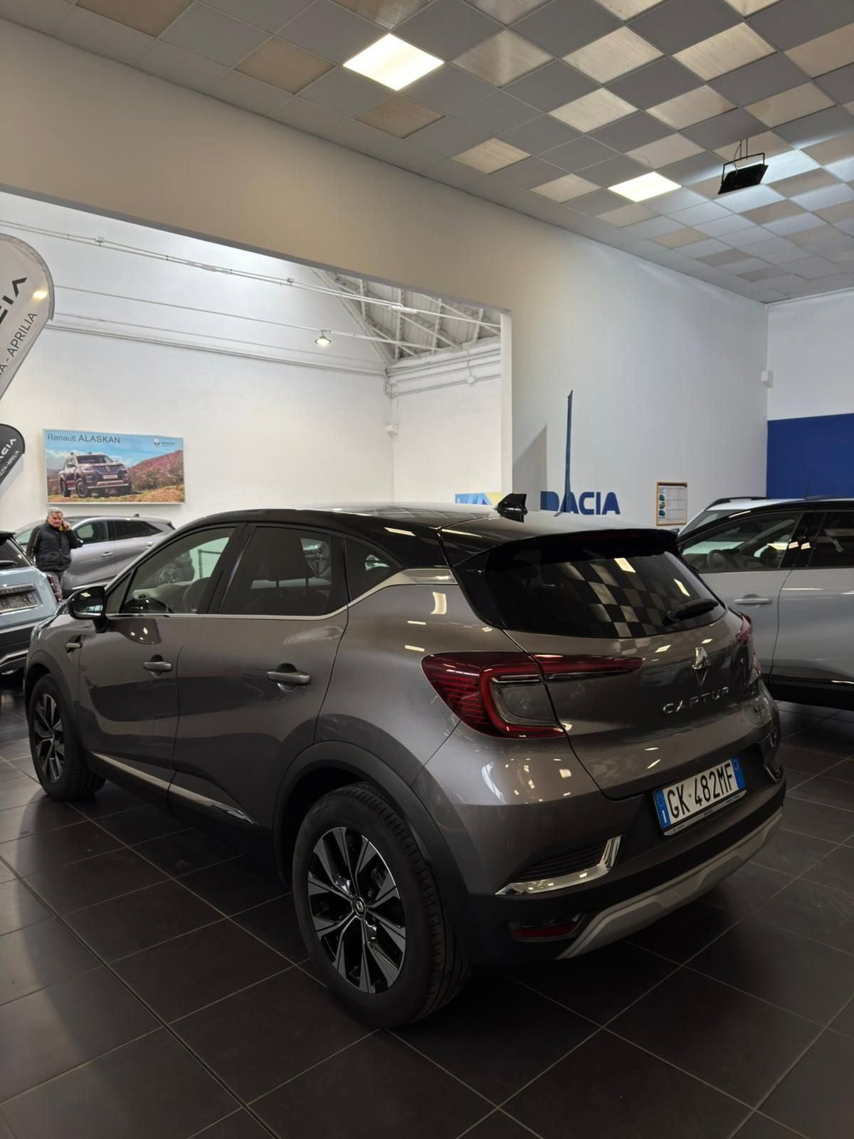 Renault Captur Full Hybrid E-Tech 145 CV Techno (2)