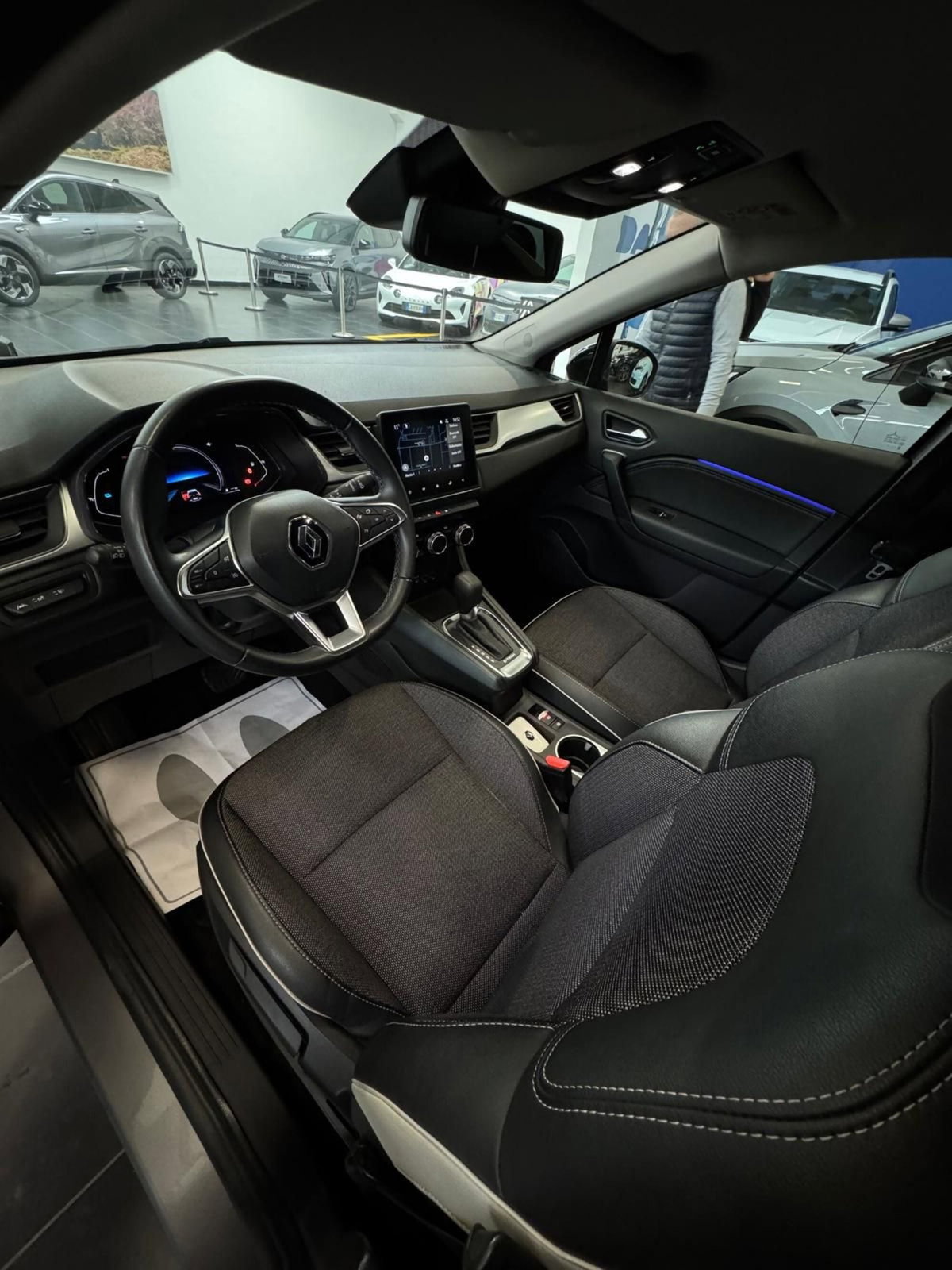 Renault Captur Full Hybrid E-Tech 145 CV Techno (3)