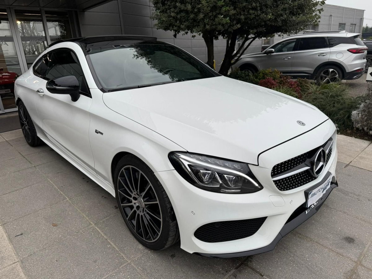 Mercedes-Benz Classe C Coupé 43 4Matic AMG Coupé (3)