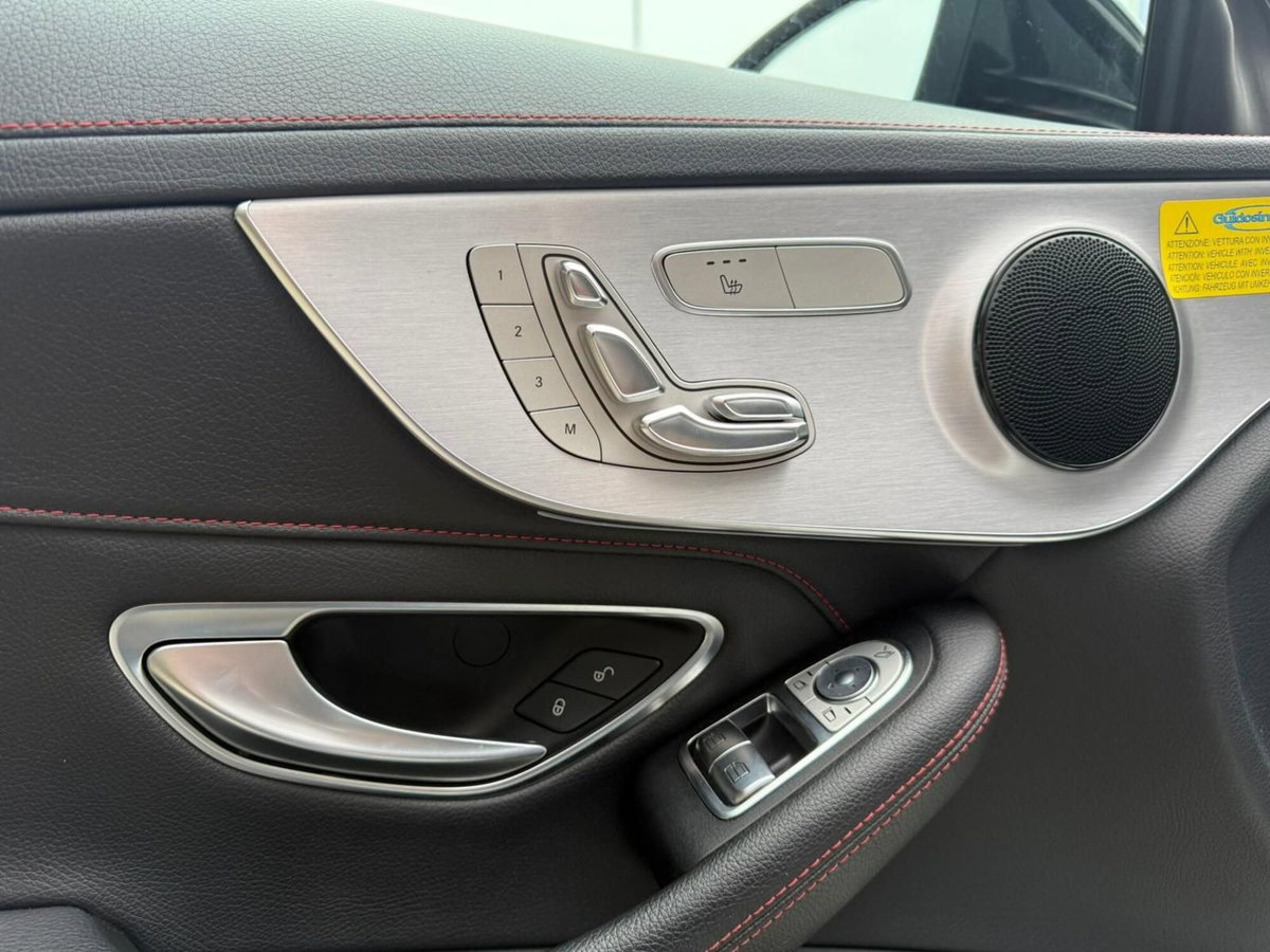 Mercedes-Benz Classe C Coupé 43 4Matic AMG Coupé (9)