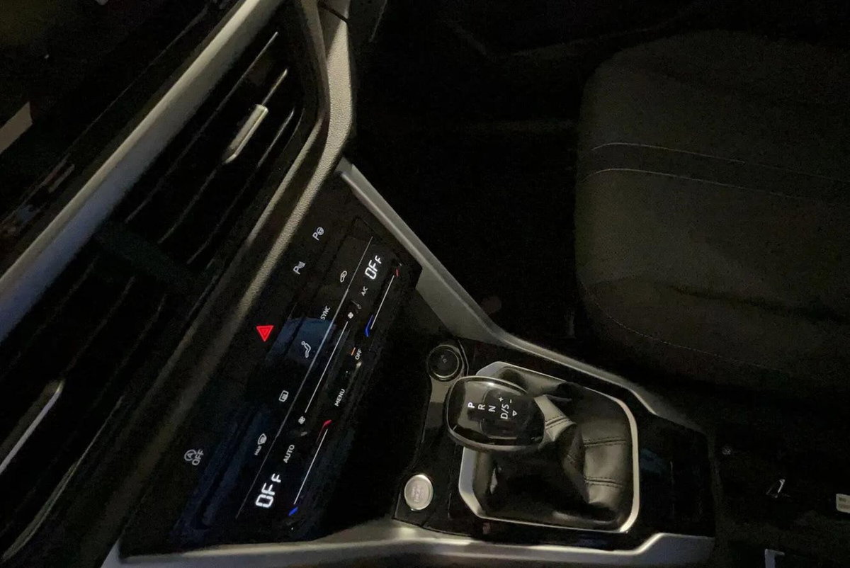 Volkswagen T-Roc 2.0 tdi Edition 150cv dsg (15)