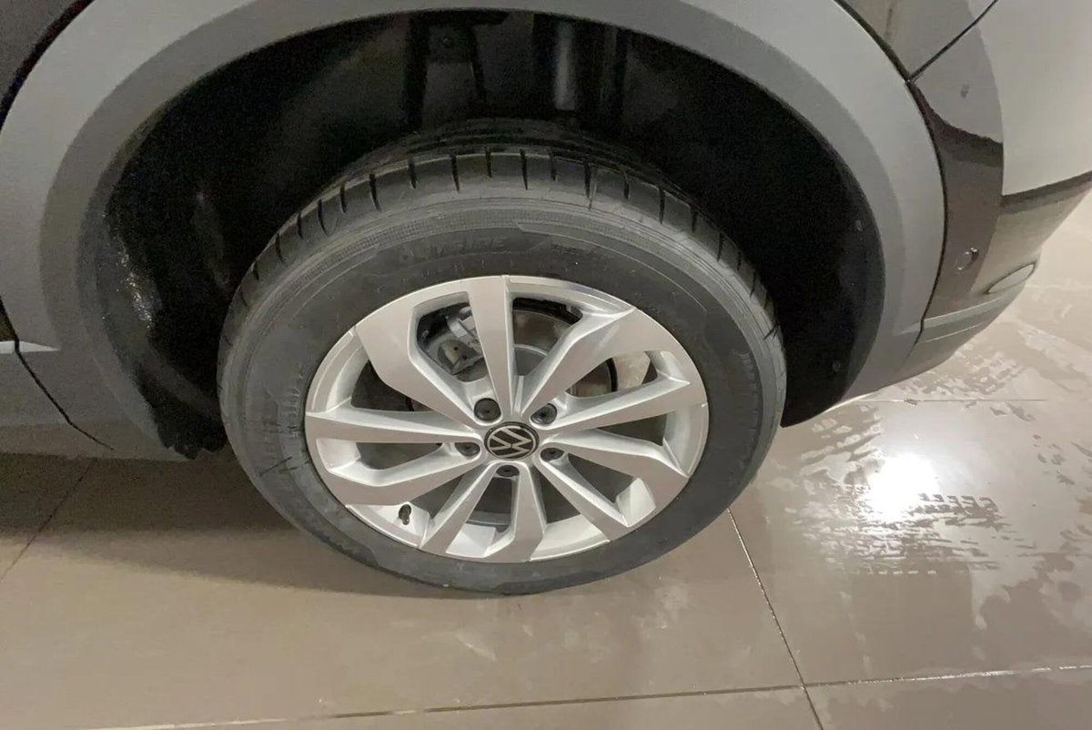 Volkswagen T-Roc 2.0 tdi Edition 150cv dsg (7)