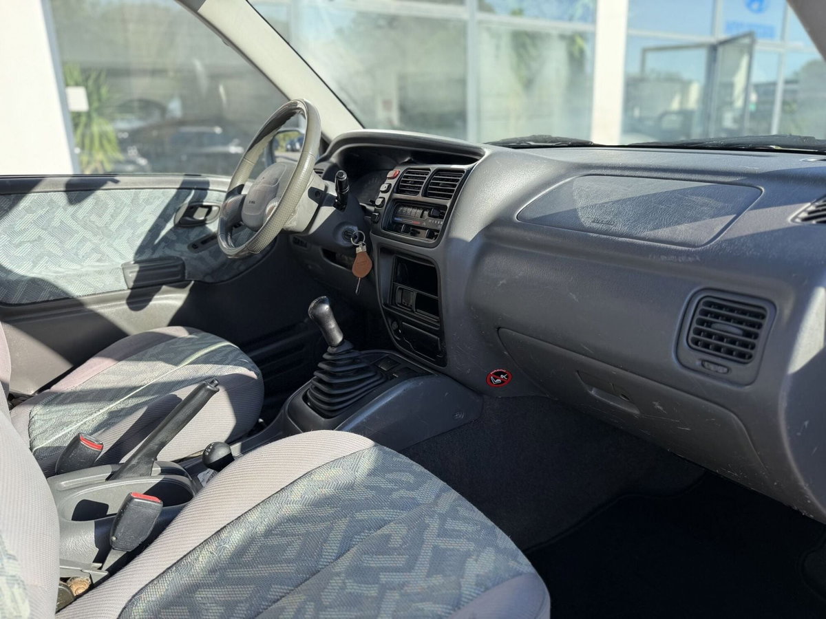 Suzuki Grand Vitara 16V cat 3 porte Cabriolet (13)