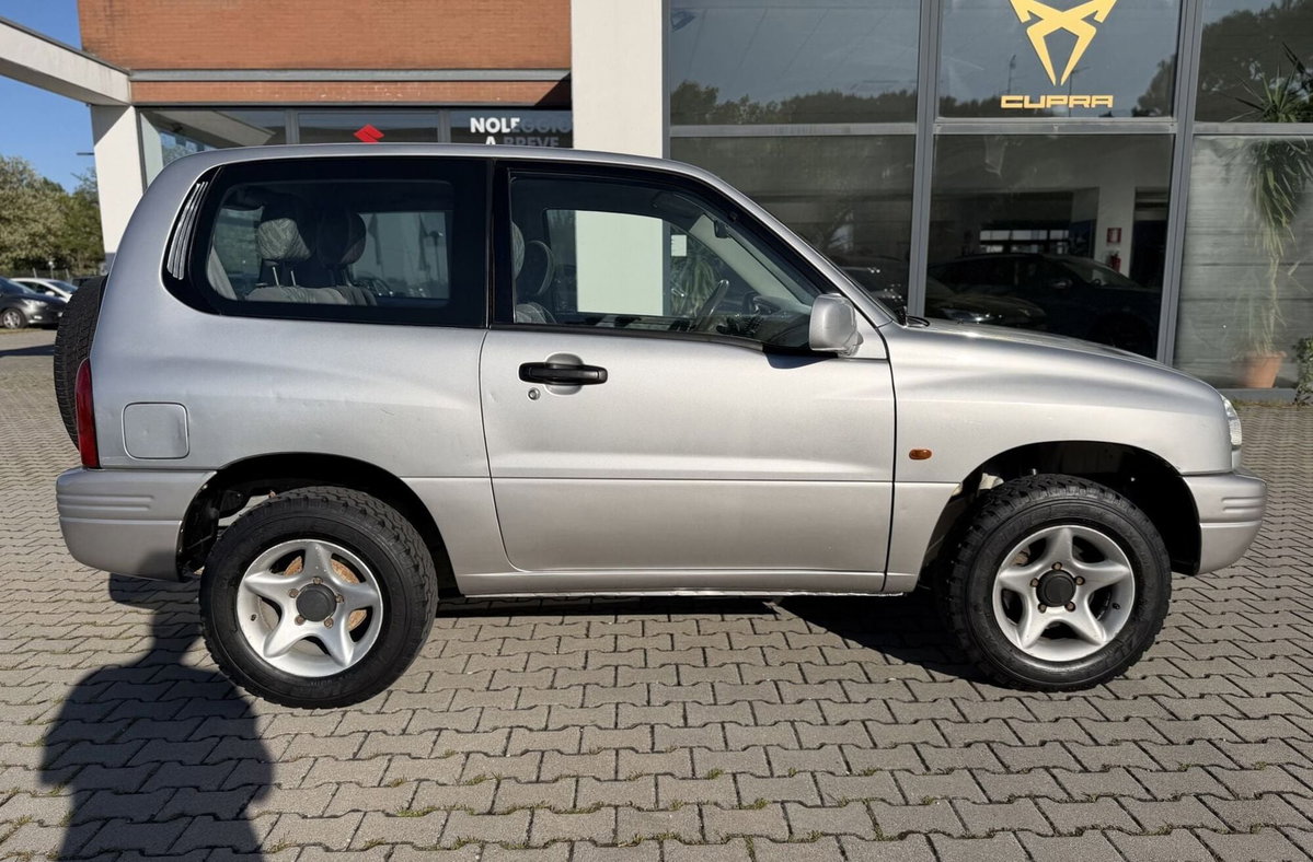 Suzuki Grand Vitara 16V cat 3 porte Cabriolet (4)