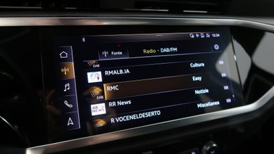 Audi Q3 35 2.0 tdi Business Advanced s-tronic (17)