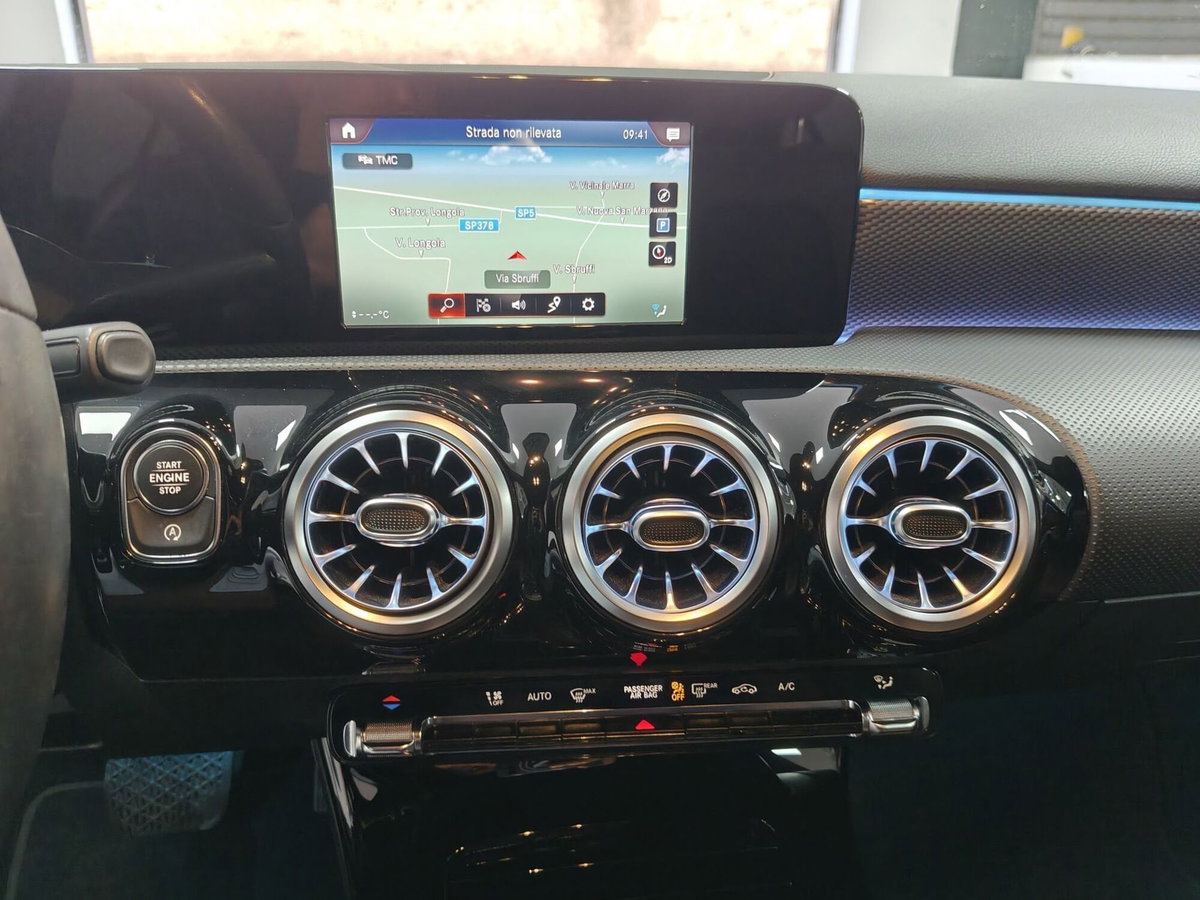 Mercedes-Benz Classe A 180 d Automatic Sport (10)