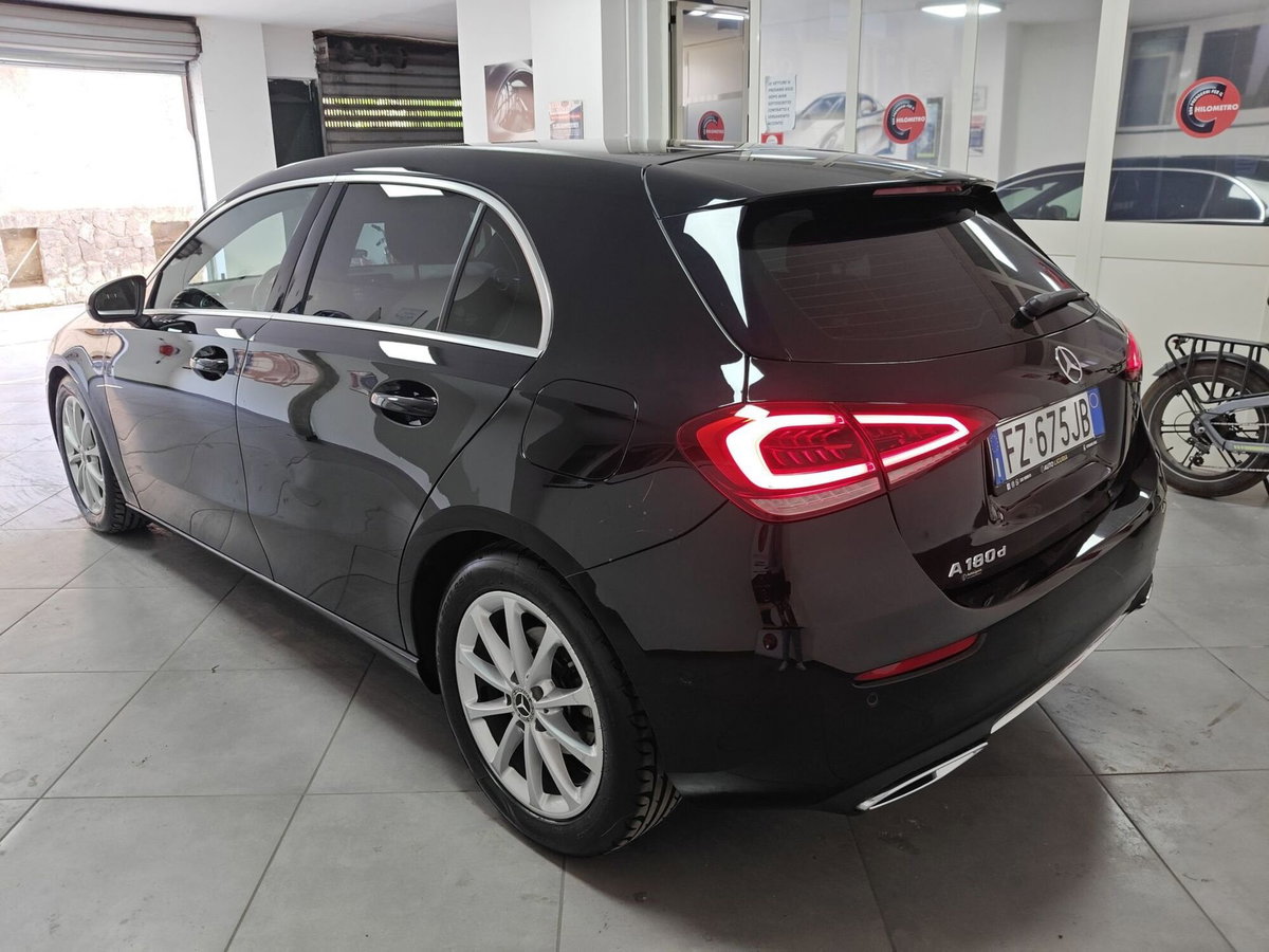 Mercedes-Benz Classe A 180 d Automatic Sport (4)
