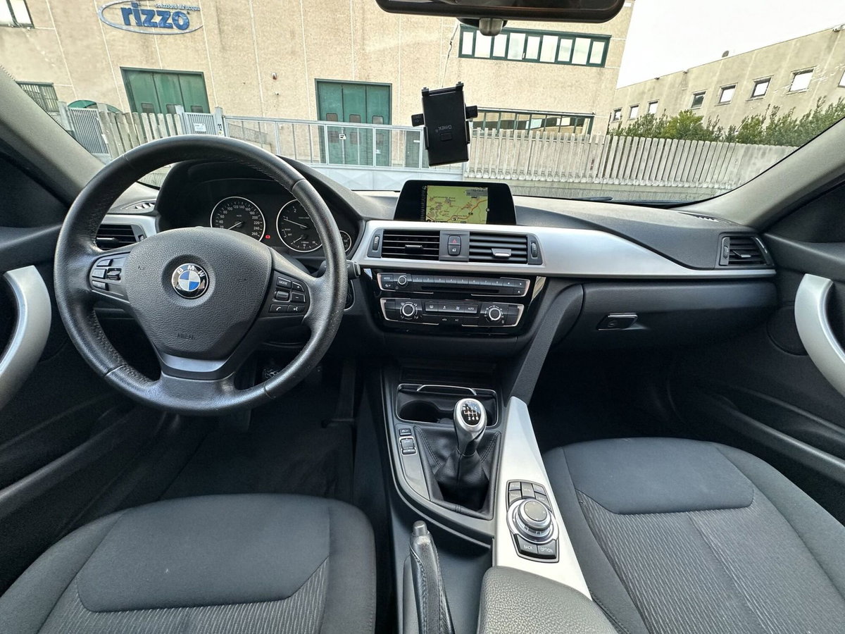BMW Serie 3 318d Business Advantage (10)