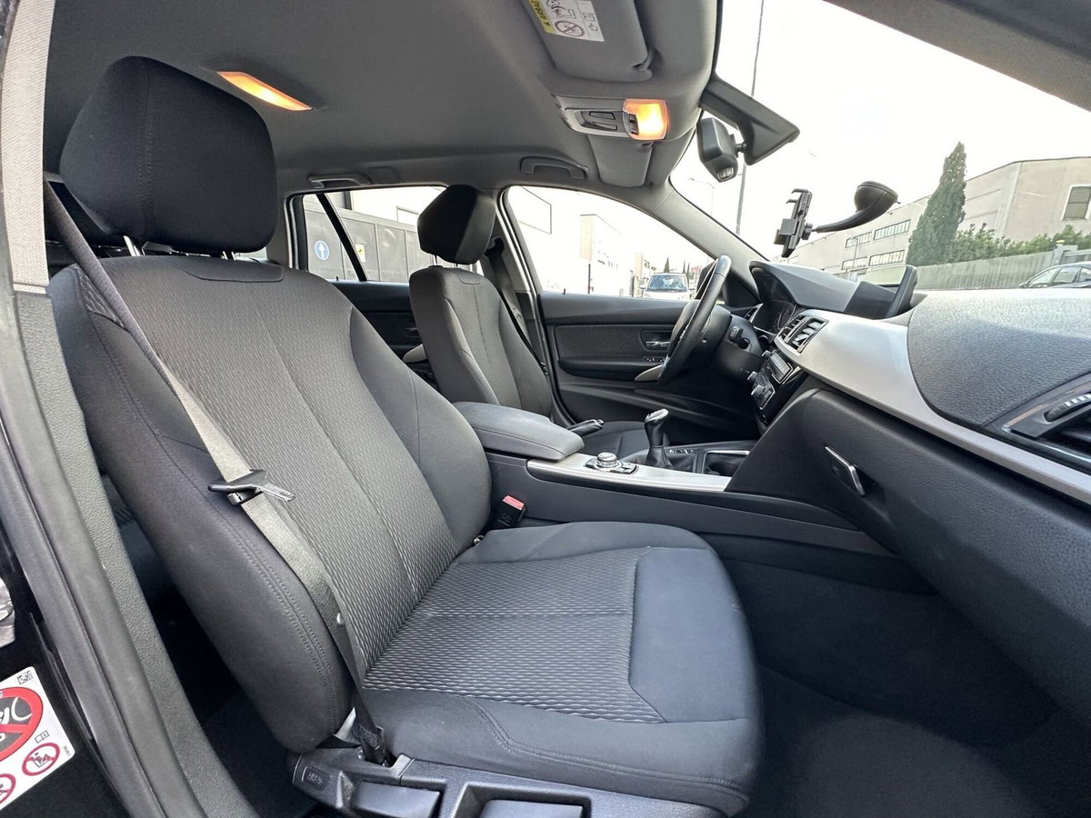 BMW Serie 3 318d Business Advantage (12)