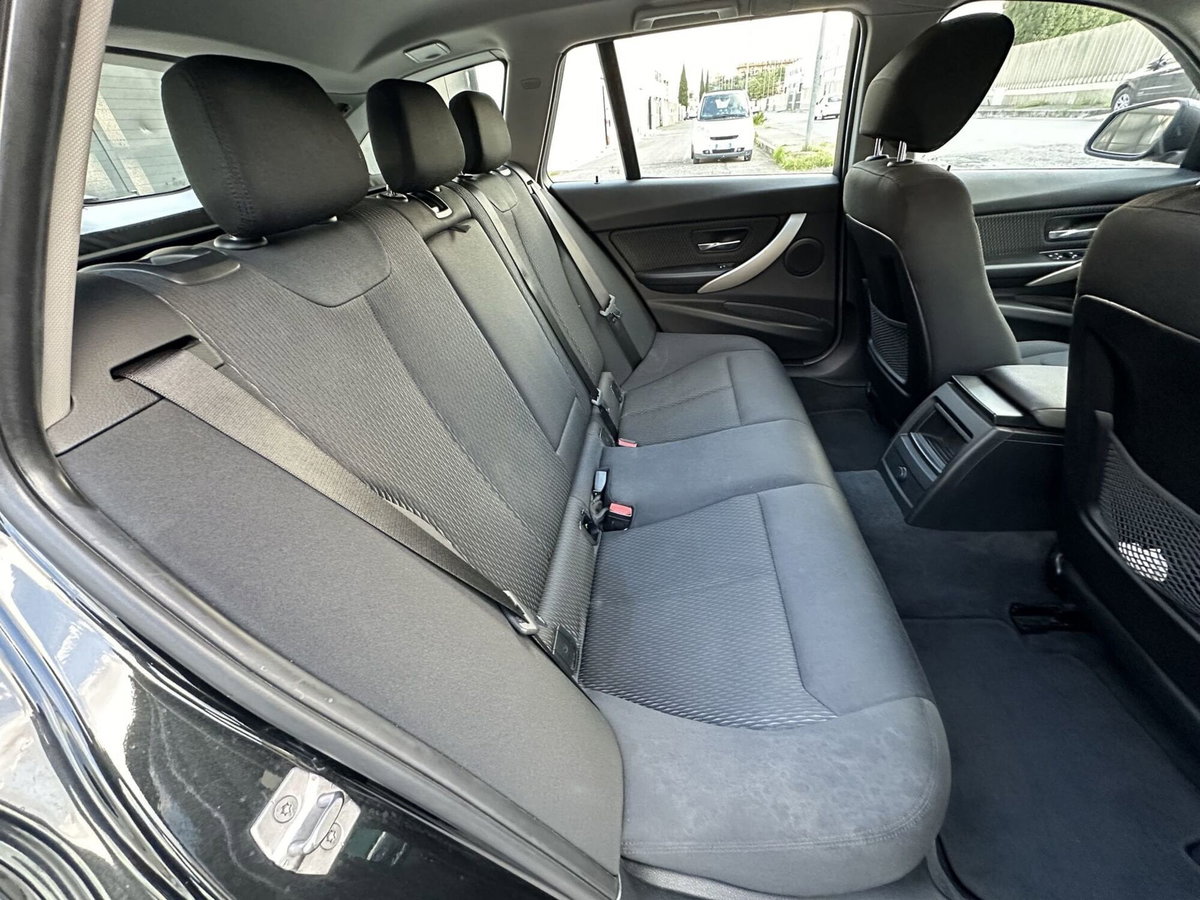 BMW Serie 3 318d Business Advantage (14)