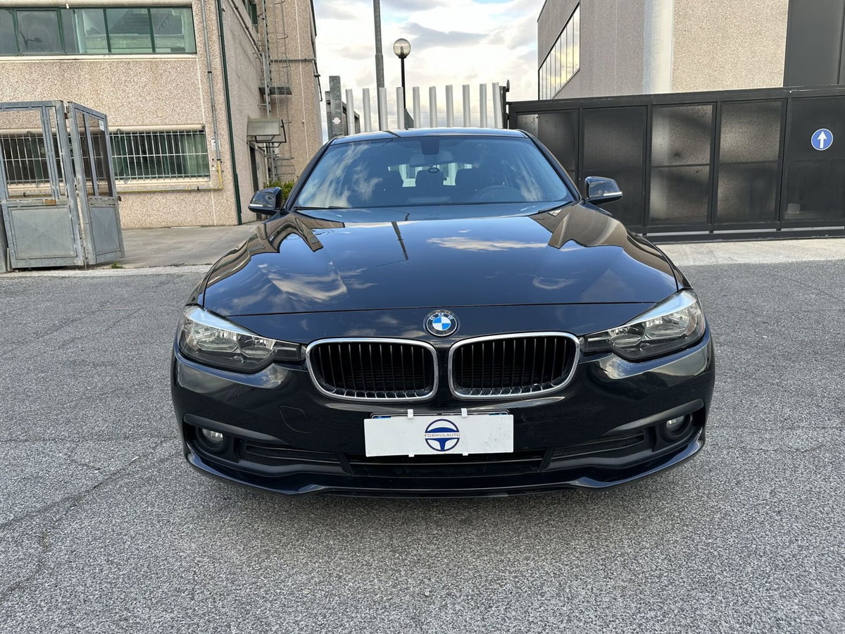 BMW Serie 3 318d Business Advantage (2)