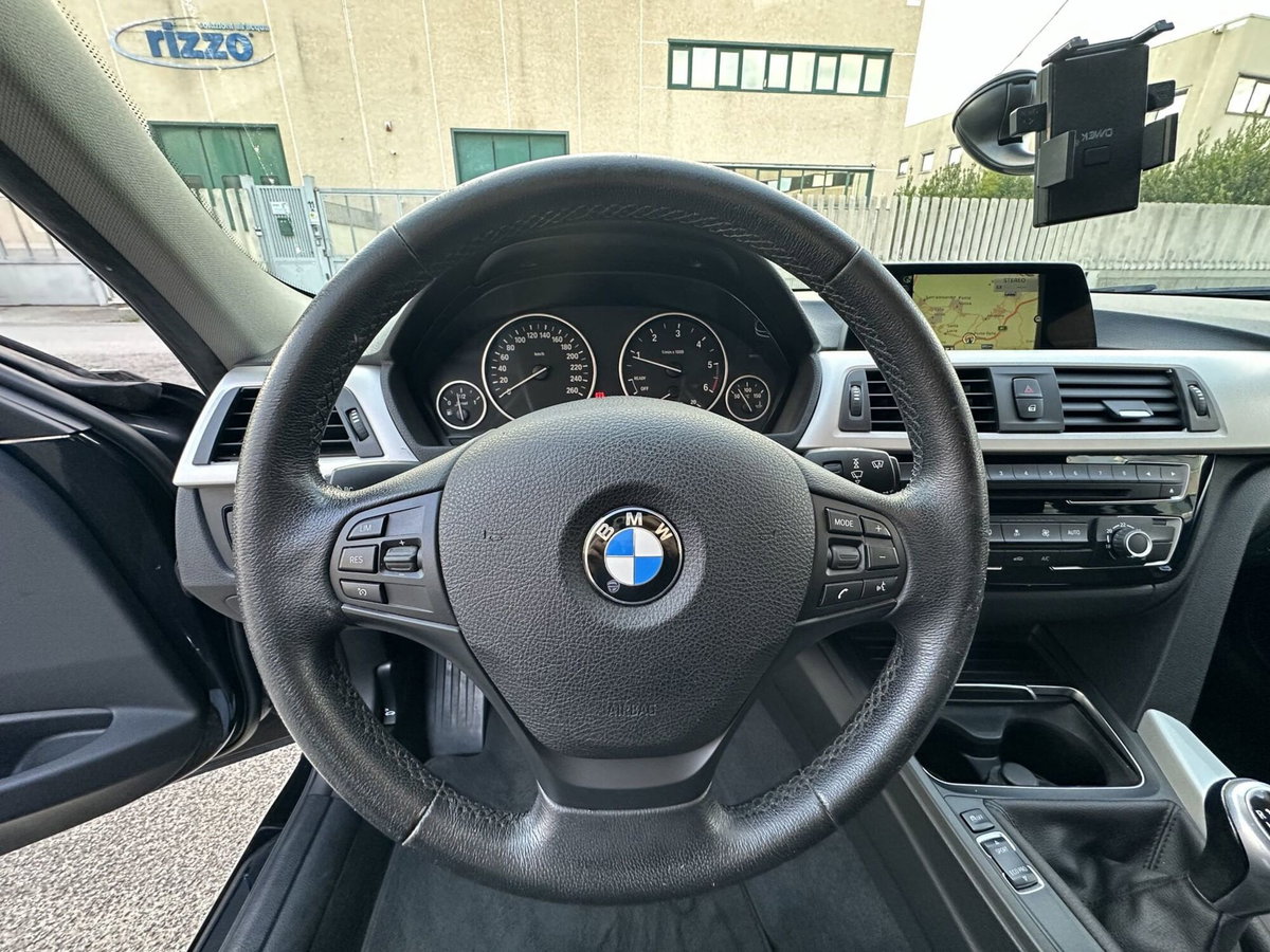 BMW Serie 3 318d Business Advantage (9)