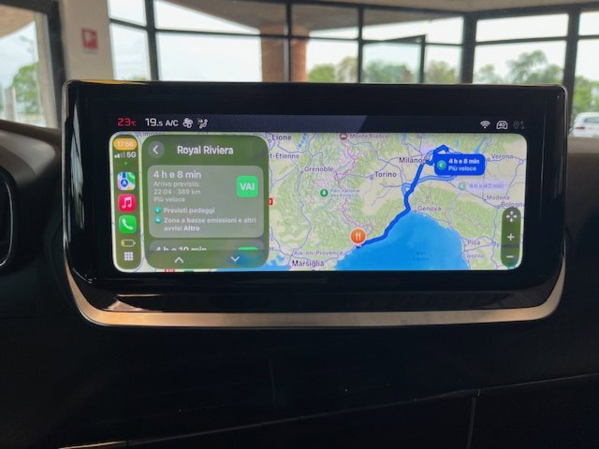 Peugeot 2008 PureTech 100 S&S Allure (9)