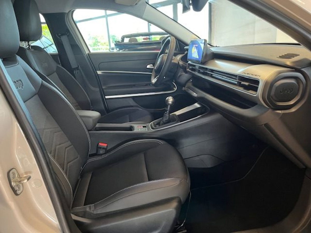 Jeep Avenger 1.2 turbo Summit fwd 100cv (11)