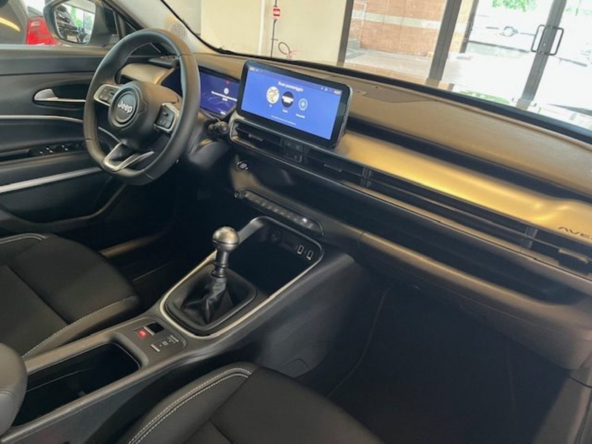 Jeep Avenger 1.2 turbo Summit fwd 100cv (12)