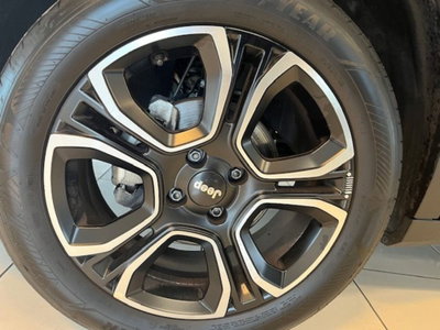 Jeep Avenger 1.2 turbo Summit fwd 100cv (7)