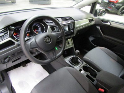 Volkswagen Touran 1.6 TDI 115 CV SCR Trendline BlueMotion Technology (9)