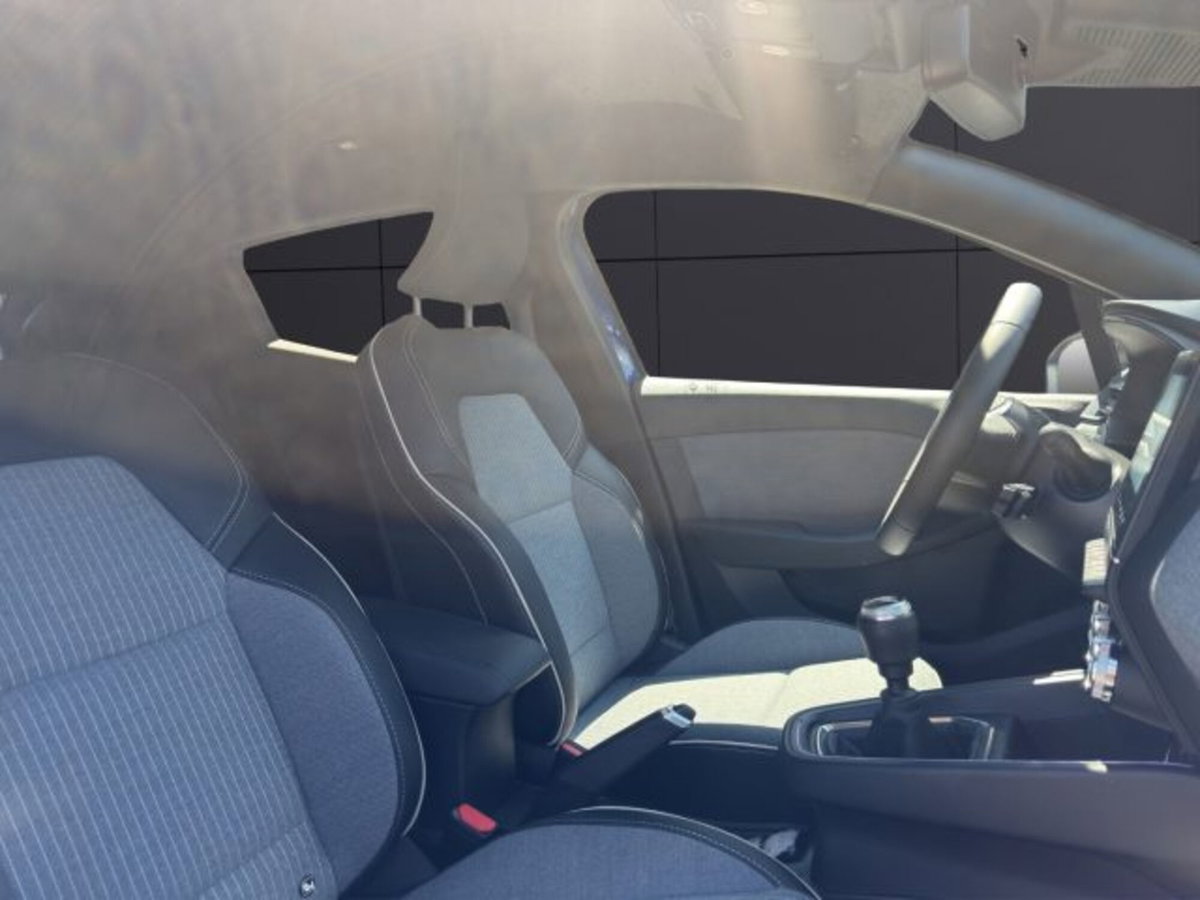 Renault Clio 1.0 tce Techno Gpl 100cv (17)