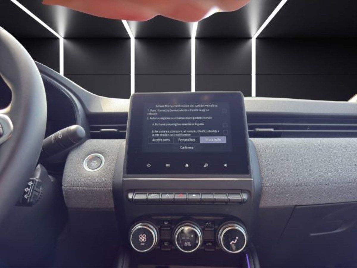 Renault Clio 1.0 tce Techno Gpl 100cv (16)