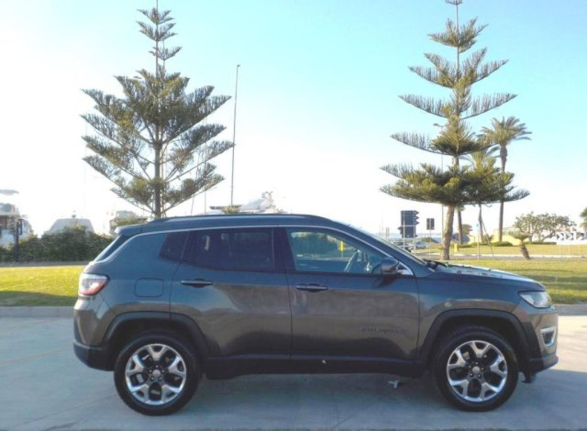 Jeep Compass 2.0 Multijet II 4WD Longitude (4)