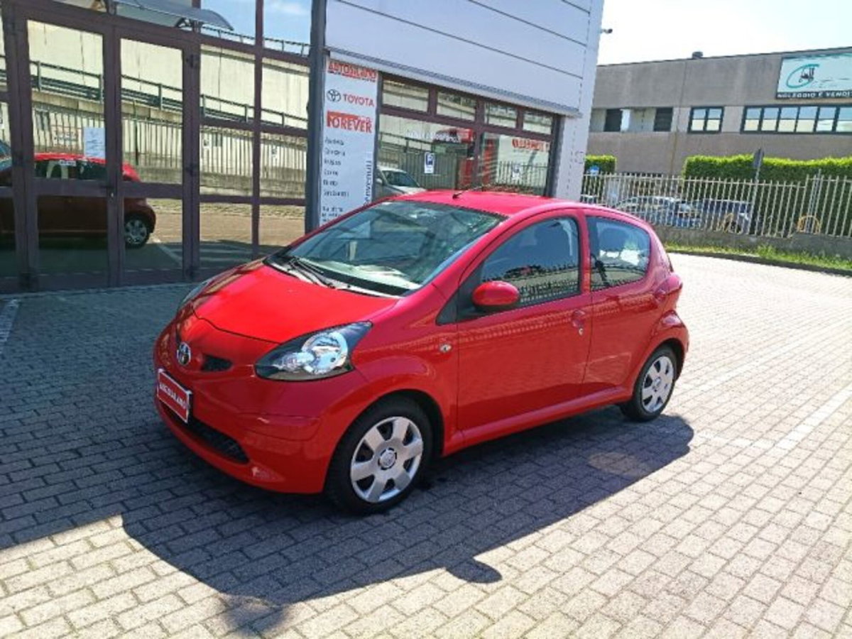 Toyota Aygo 1.0 12V VVT-i 5 porte Sol