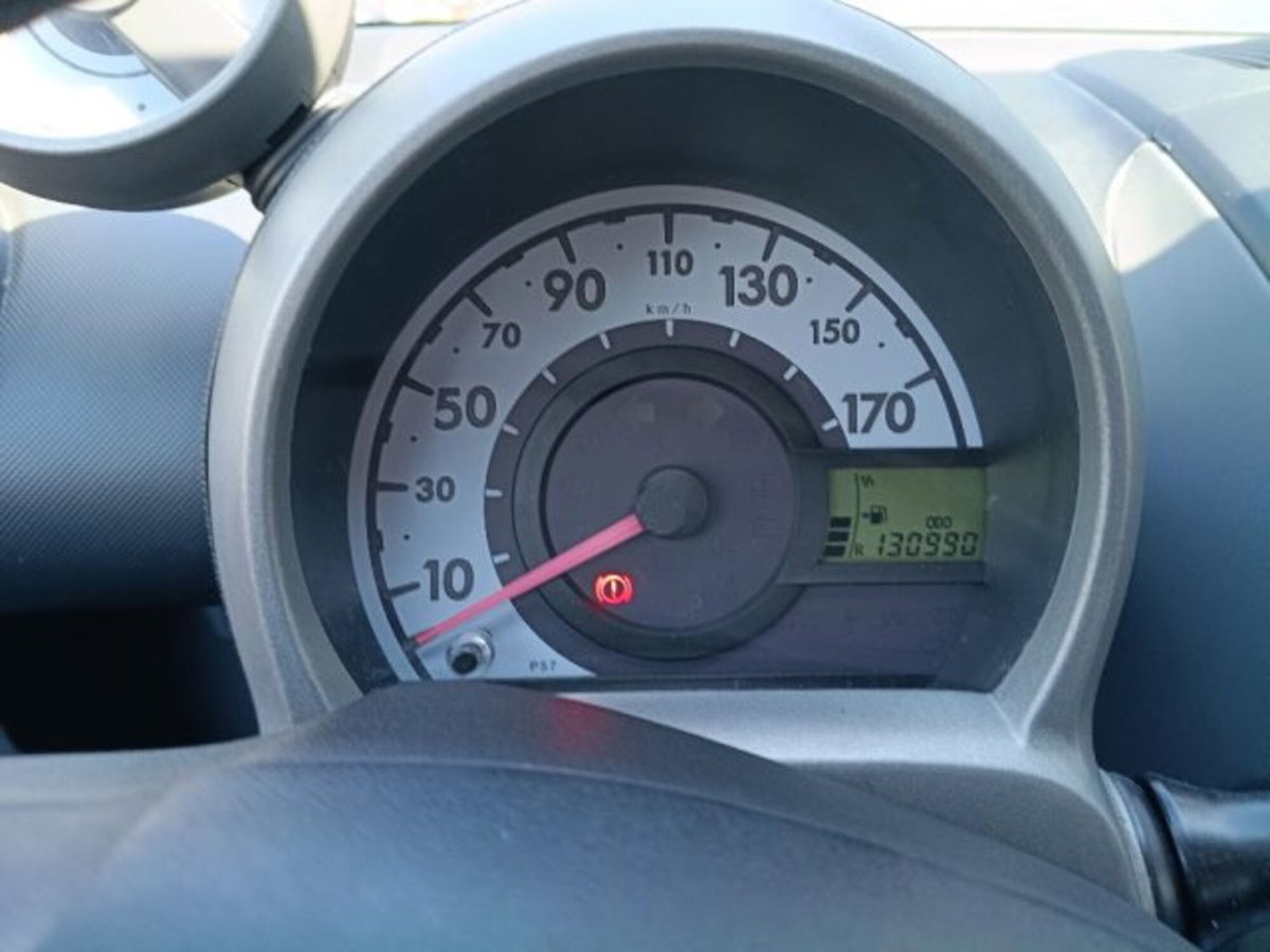 Toyota Aygo 1.0 12V VVT-i 5 porte Sol (14)