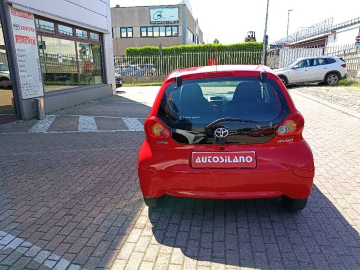 Toyota Aygo 1.0 12V VVT-i 5 porte Sol (6)