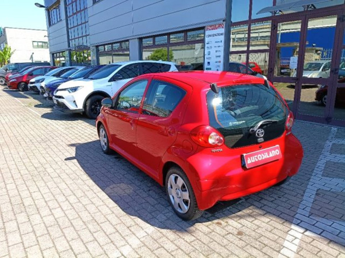 Toyota Aygo 1.0 12V VVT-i 5 porte Sol (7)
