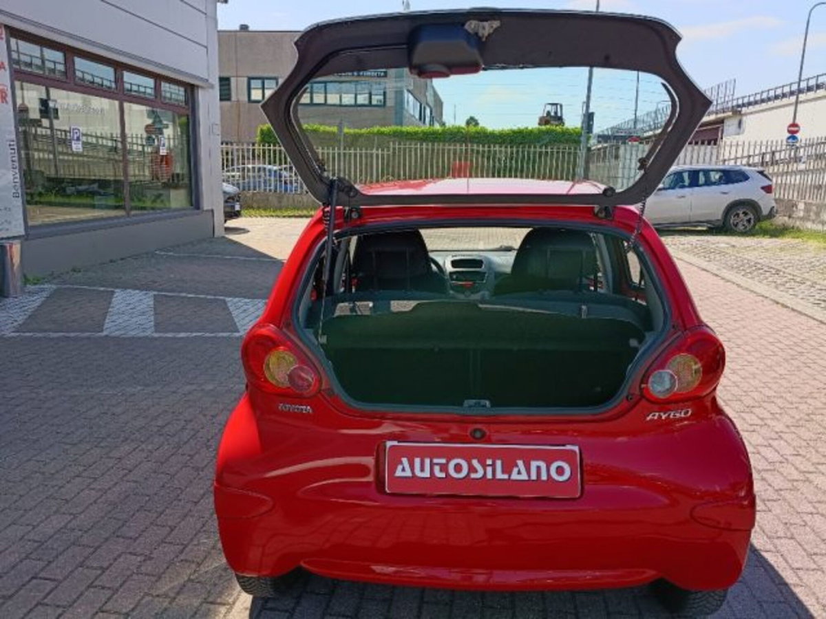 Toyota Aygo 1.0 12V VVT-i 5 porte Sol (9)