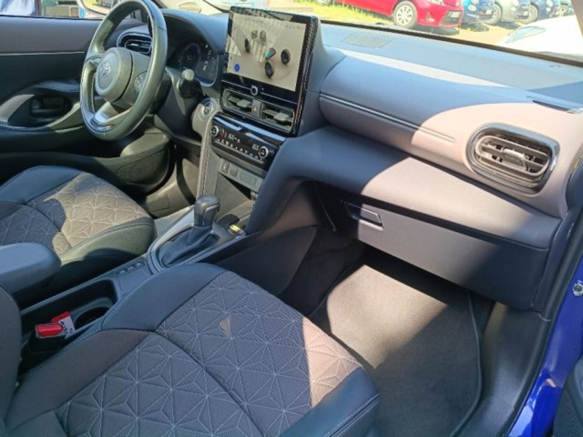Toyota Yaris Cross 1.5 Hybrid 5p. E-CVT Lounge (12)
