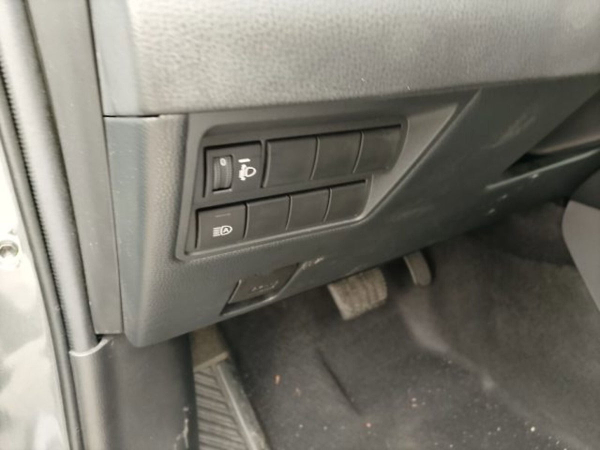 Toyota Yaris Cross 1.5 Hybrid 5p. E-CVT Premiere (15)