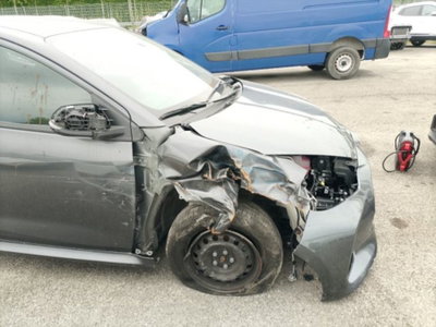Toyota Yaris 1.5 Hybrid 5 porte Energy (4)