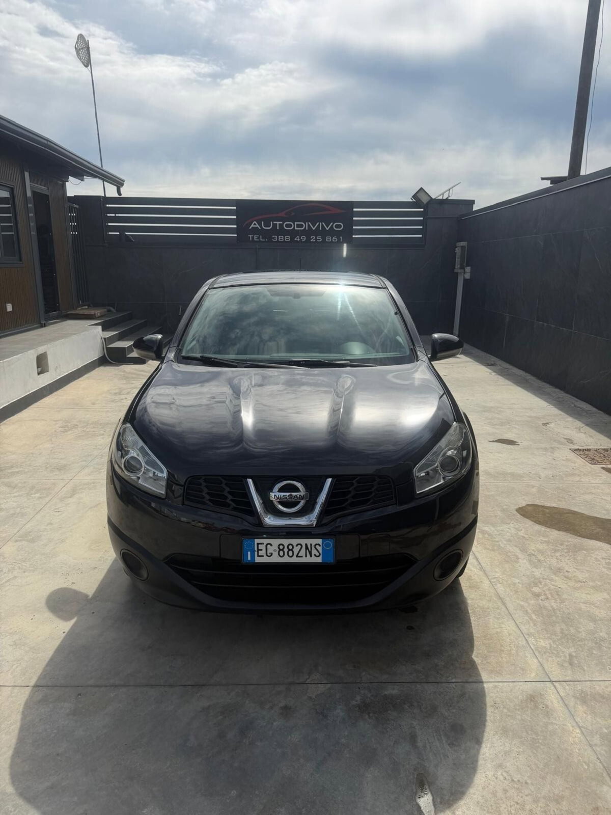 Nissan Qashqai 1.5 dCi DPF Tekna (2)