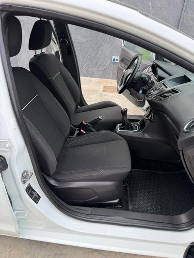 Ford Fiesta 1.5 TDCi 95CV 3 porte Black & White Edition (11)