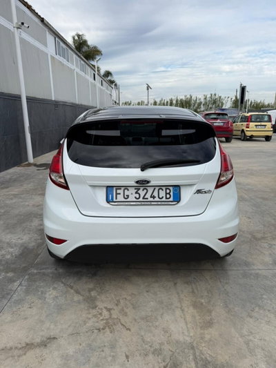 Ford Fiesta 1.5 TDCi 95CV 3 porte Black & White Edition (4)