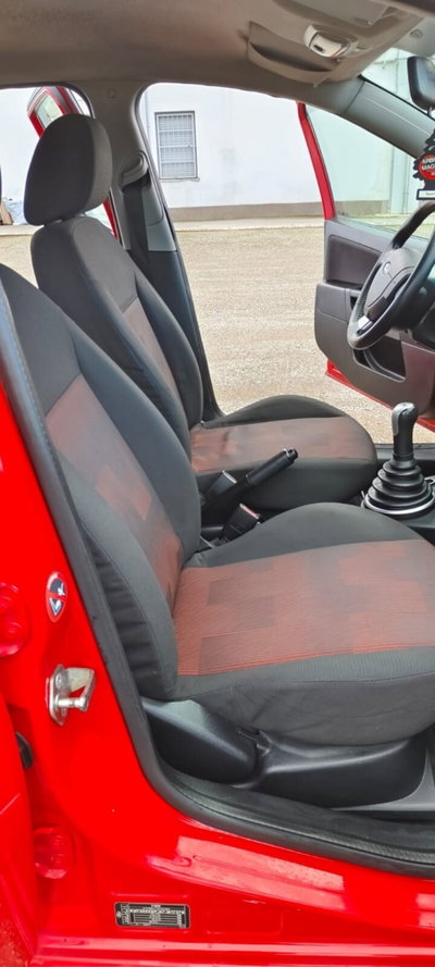 Ford Fiesta 1.4 TDCi 5p. Ghia (15)