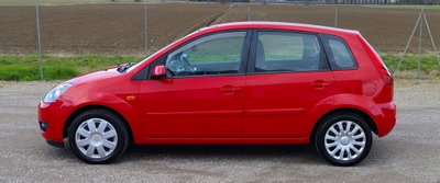 Ford Fiesta 1.4 TDCi 5p. Ghia (6)
