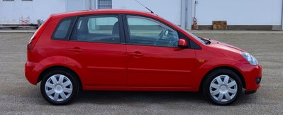 Ford Fiesta 1.4 TDCi 5p. Ghia (7)