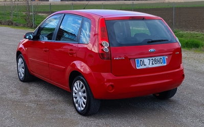 Ford Fiesta 1.4 TDCi 5p. Ghia (9)